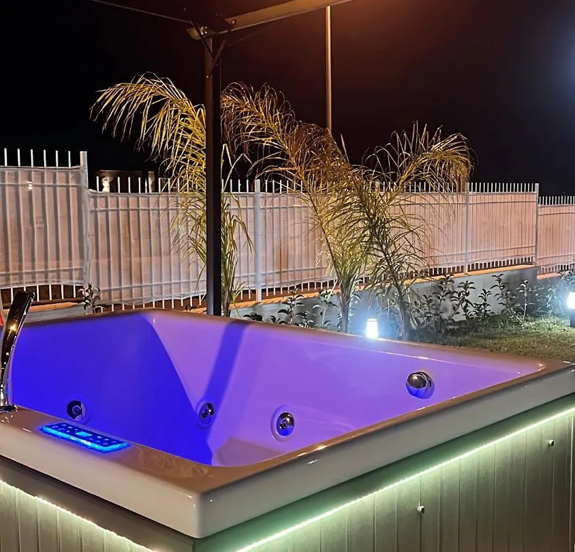 Dionysus Luxury Villa ブルコリ イタリア